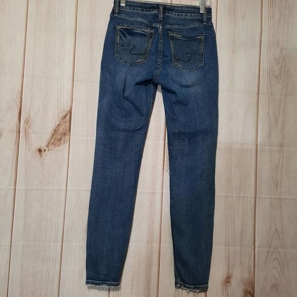 Silver Jean Co Jeans ladies size 28 Suki Skinny - Picture 2 of 9